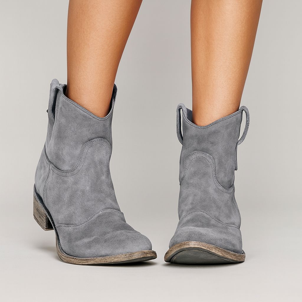 Chic Suede Boots – Elegance and Comfort for Everyday Wear